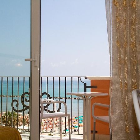 Hotel Cristall San Benedetto del Tronto Exterior photo