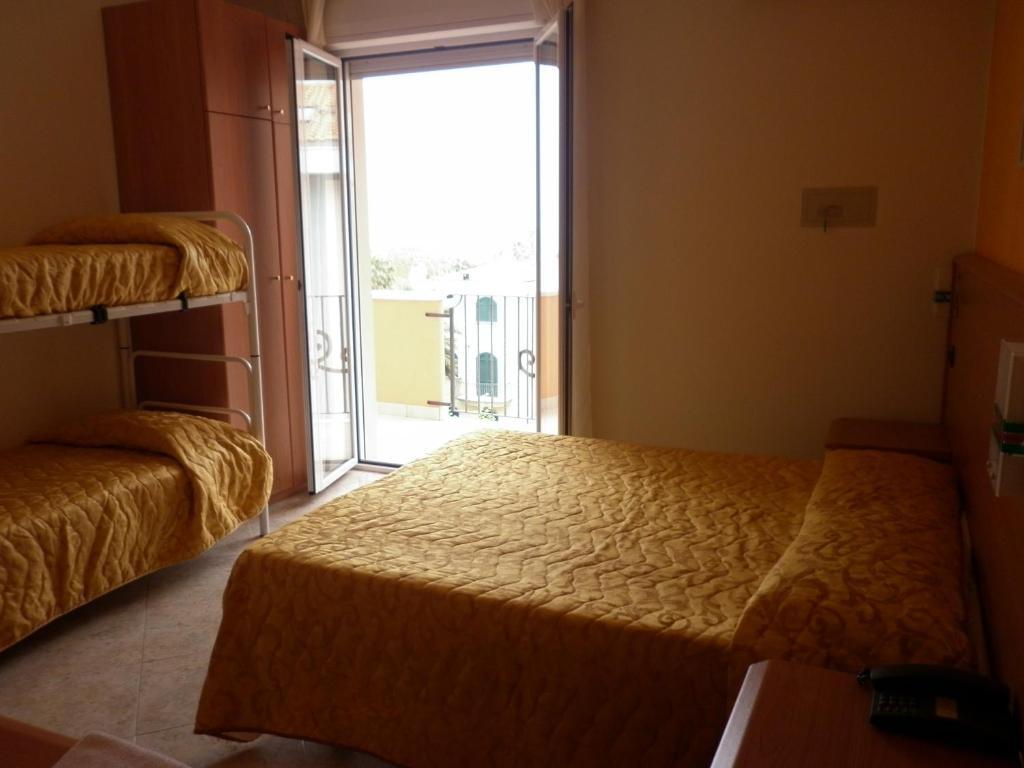 Hotel Cristall San Benedetto del Tronto Exterior photo