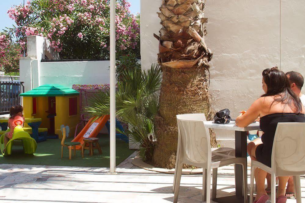 Hotel Cristall San Benedetto del Tronto Exterior photo